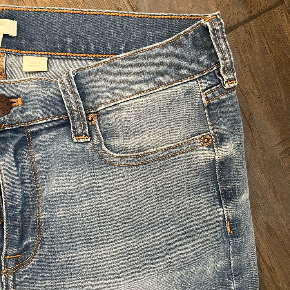 J. Crew Stretch Straight Leg Jeans | Size 28R - Picture 10 of 10
